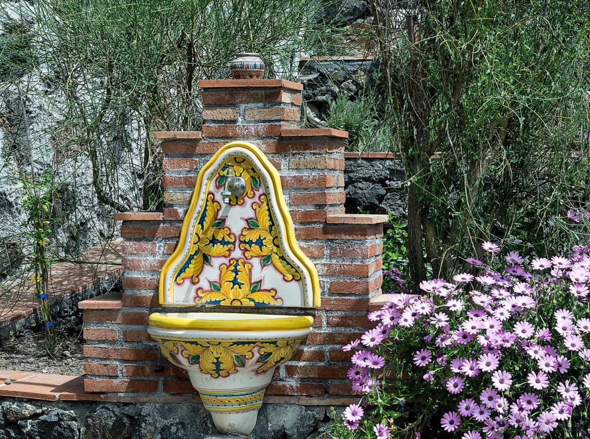 Fontana Del Cherubino Santa Maria di Licodia Exterior photo